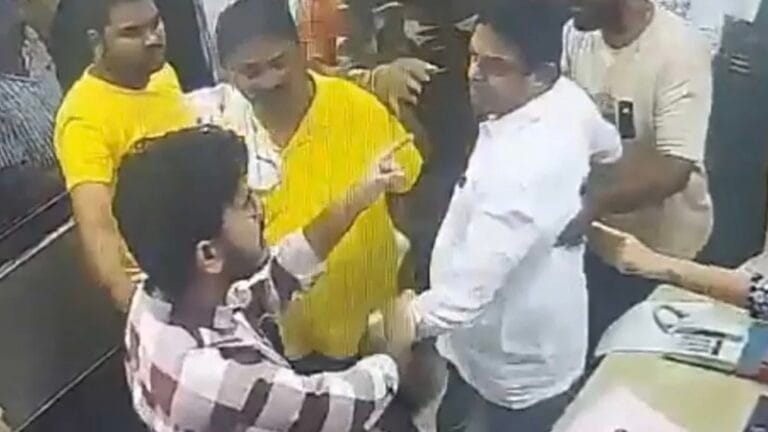 Shiv Sena Corporator Ramesh Mhatre Booked for Assaulting Doctors at KDMC Hospital; Blames camera angle
